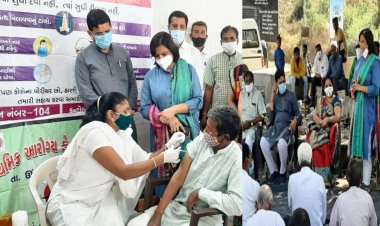 ઊંઝા : MLA ડો.આશાબેન પટેલ અને ભાજપ ટીમે ગામે ગામ જઇ રસીકરણ કરાવ્યું