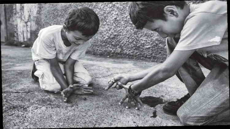 વિસરાતી જતી રમત : લખોટી