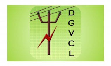 સુરત : DGVCL ની લાલિયાવાડી થી લોકો ત્રાહિમામ : રાત્રે વરસાદ પડતા જ અડધો કલાક વીજળી ગુલ થઈ ગઈ !