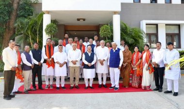 ગાંધીનગર : બનાસને  બે મંત્રીઓ આપવા માટે ભાજપ મજબૂર કે મજબૂત ? કોંગ્રેસના કયા નેતા ભાજપને ભારે પડ્યા ?